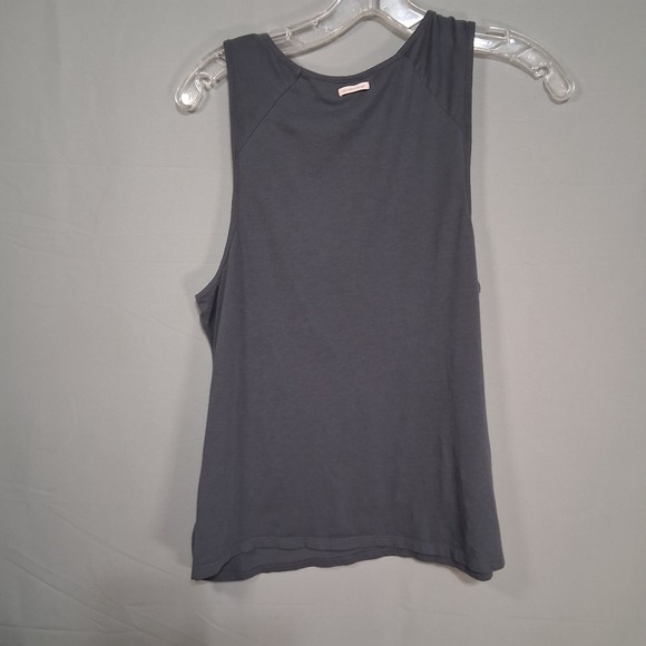 Victoria Secret Womens Size Small Tank Tops Small Petite Lot of 2 Preowned - Picture 4 of 13